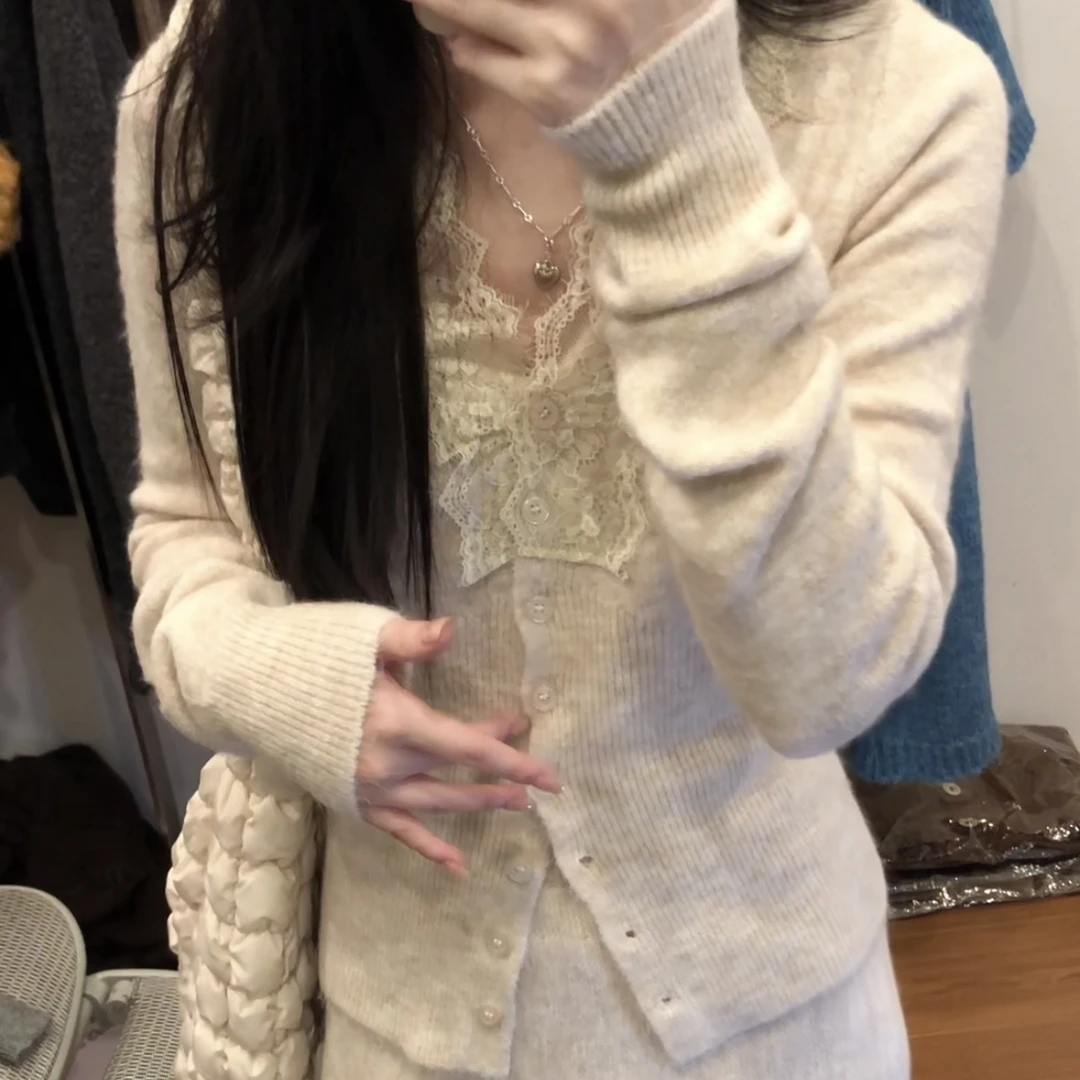 1422蕾丝氛围仿牛绒毛流感针织长袖