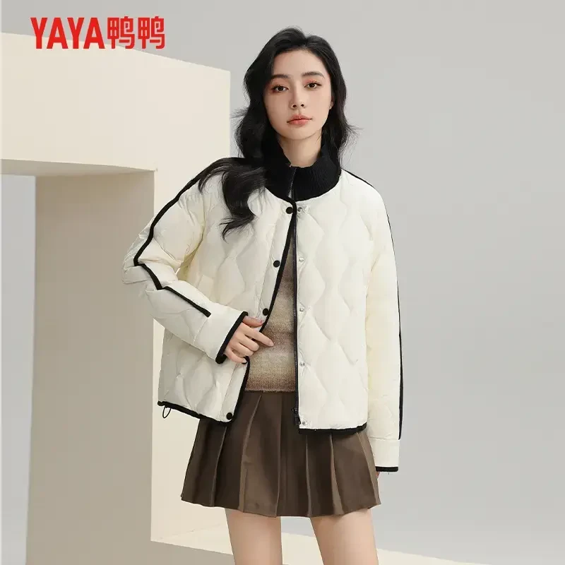 YAYA/鸭鸭新款羽绒服女短款时尚潮流印花撞色外套显瘦轻薄羽绒服