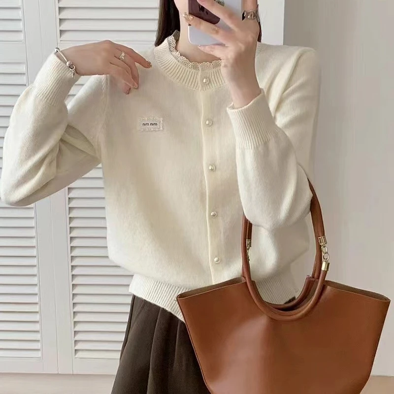 miu系甜美蕾丝花边珍珠扣长袖针织开衫女秋冬小香风毛衣外套上衣