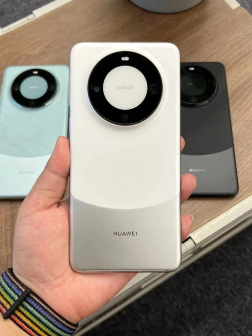 99新 Huawei/华为 Mate60Pro旗舰 卫星通信 鸿蒙麒麟芯片 林二手