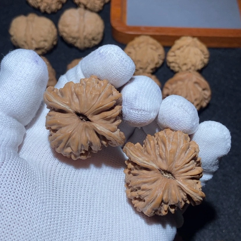 【闪购商品】文玩核桃吊坠？***？全品40平谷楼