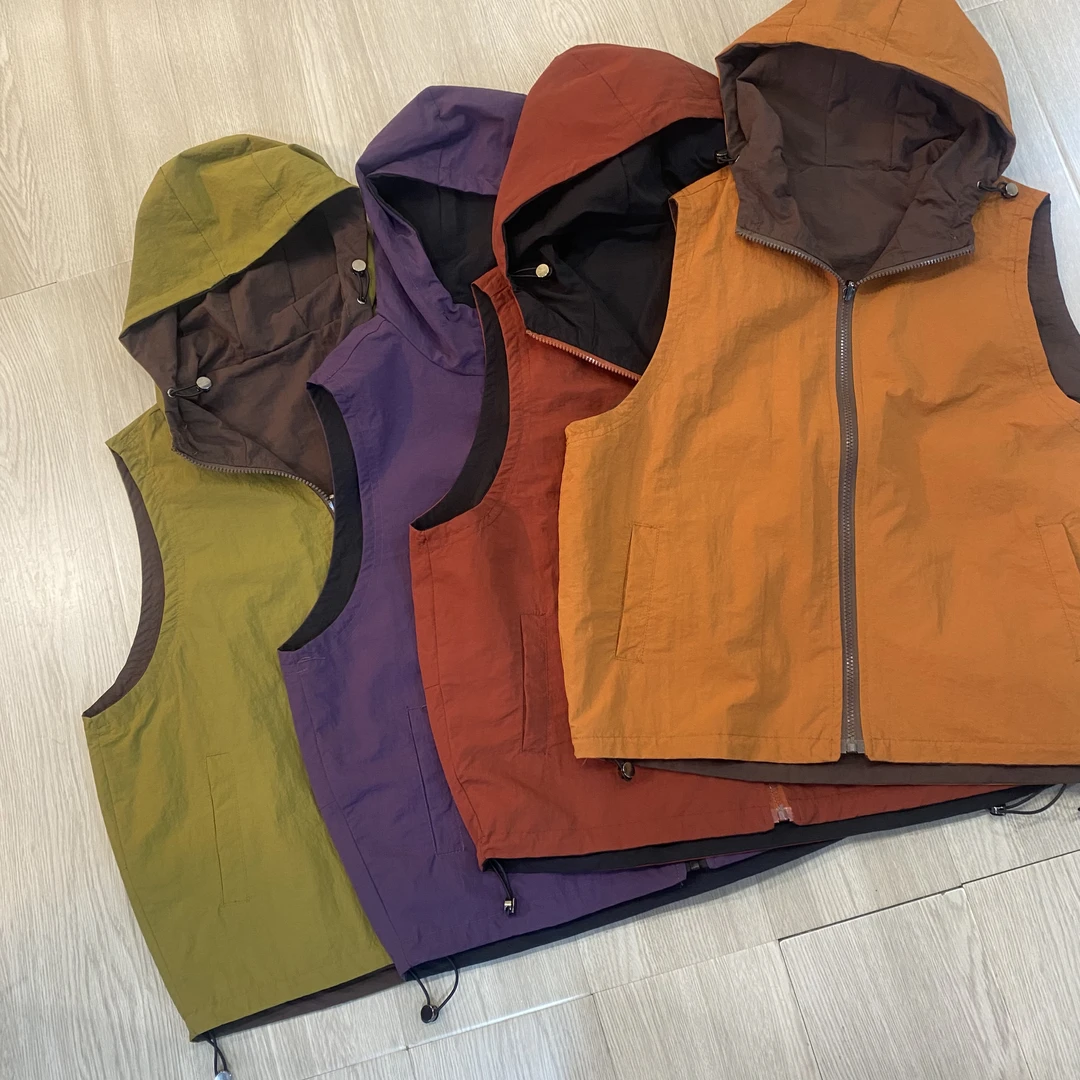 (浅笑）马甲女连帽2024新款秋款马夹短款两面穿百搭宽松外搭坎肩