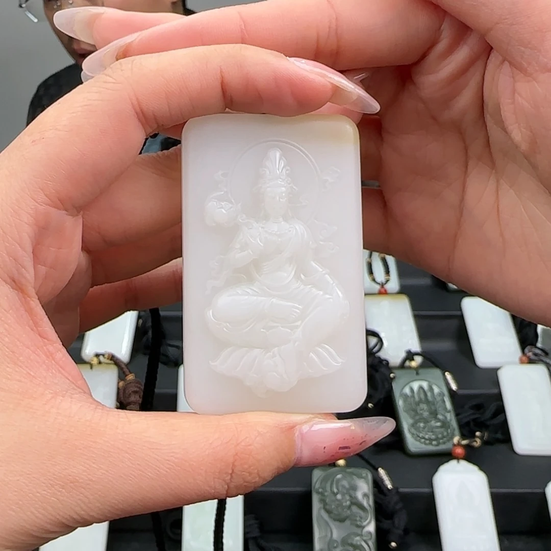 【闪购商品】和田玉（糖玉）颈饰未镶嵌万*人