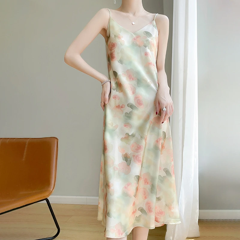 丝真桑丝2024夏季新款v领印花女吊带裙长款百搭碎花性感连衣裙