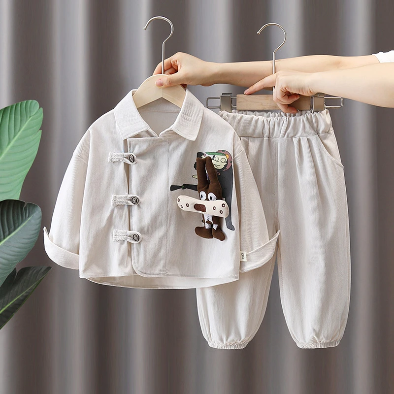 儿童装2024春秋款新款0-4岁男女童3卡通立体兔子灯芯绒两件套长袖