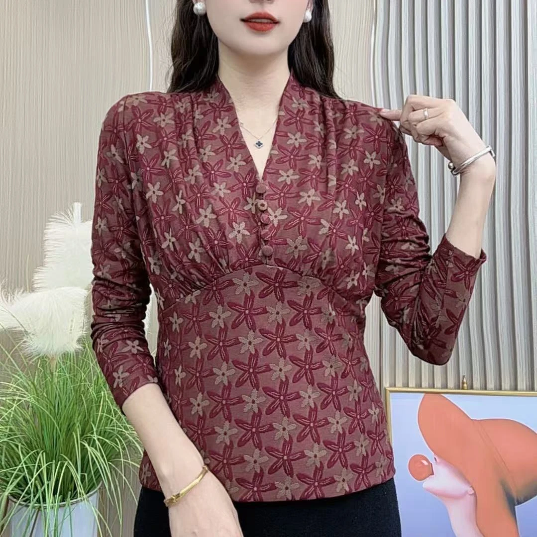 2024秋冬季女士加绒V领新款时尚洋气遮肉显瘦立体提花百搭小衫46