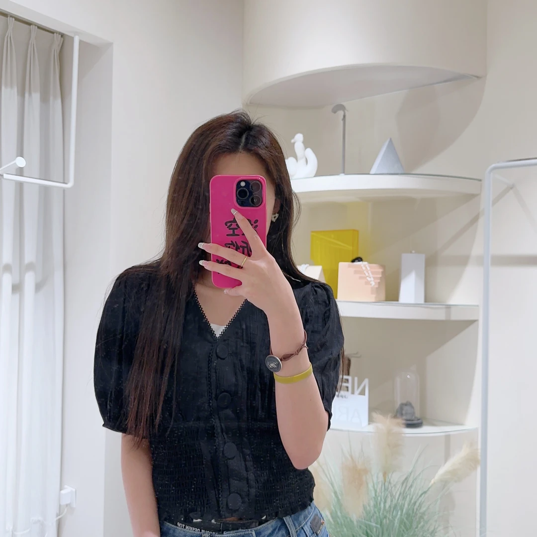 Lagogo/拉谷谷LAGOGO拉谷谷专柜新款黑色遮肉显瘦短袖百搭