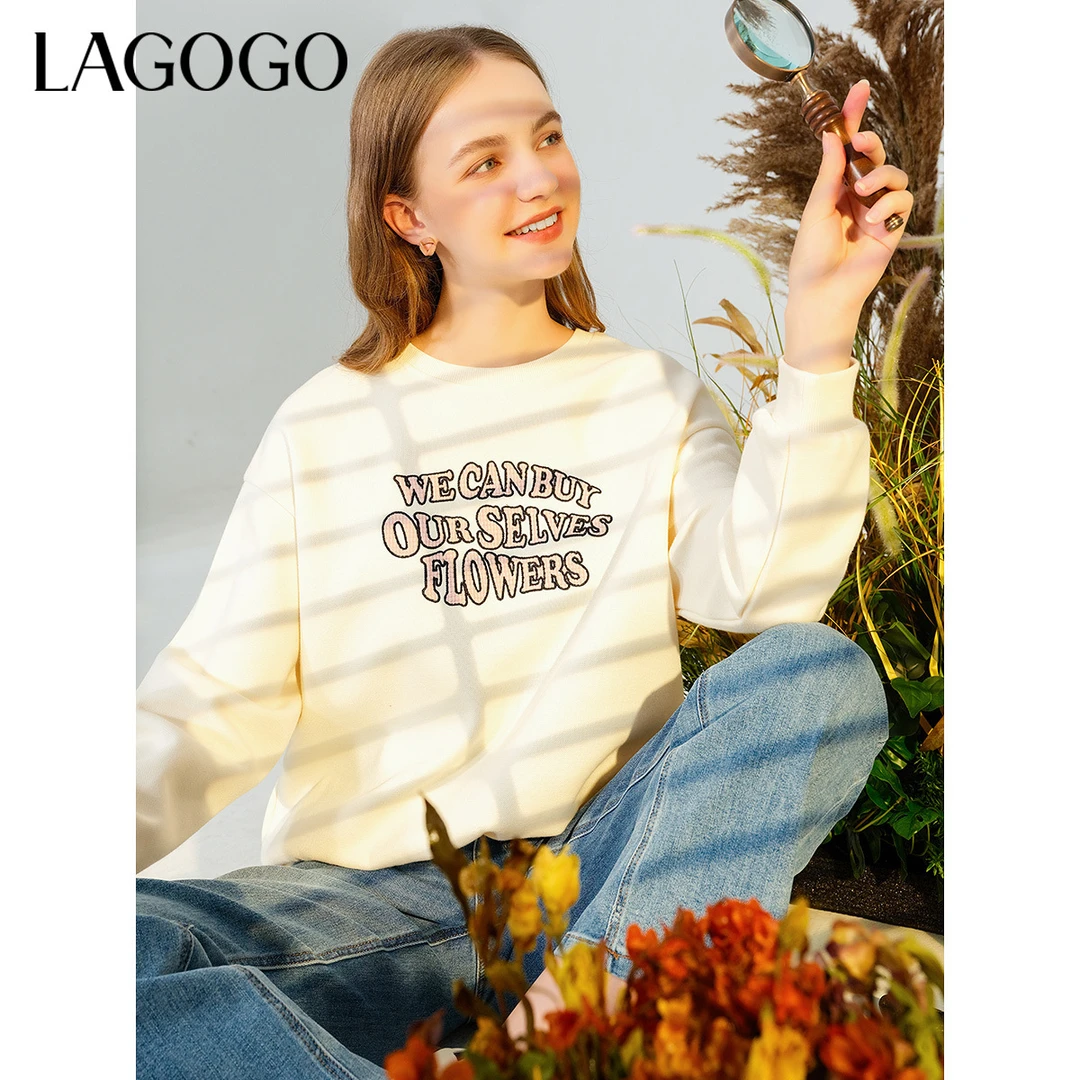 lagogo新款经典圆领贴布绣可爱卫衣女MCEE419B07