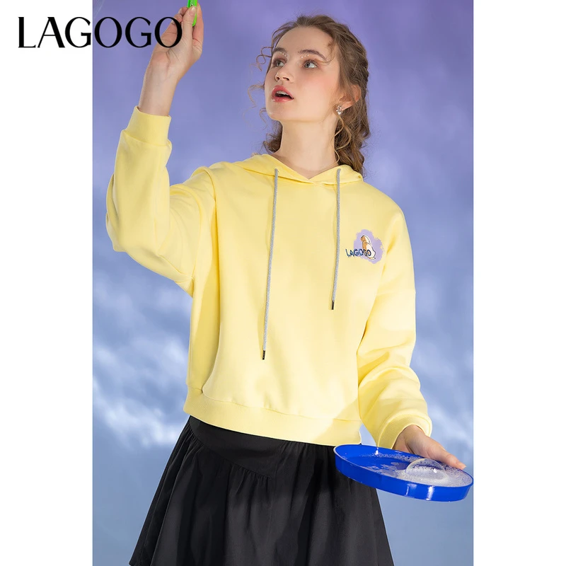 Lagogo新款连帽抽绳卡通撞色胶印卫衣女LAEE413A06女装时尚
