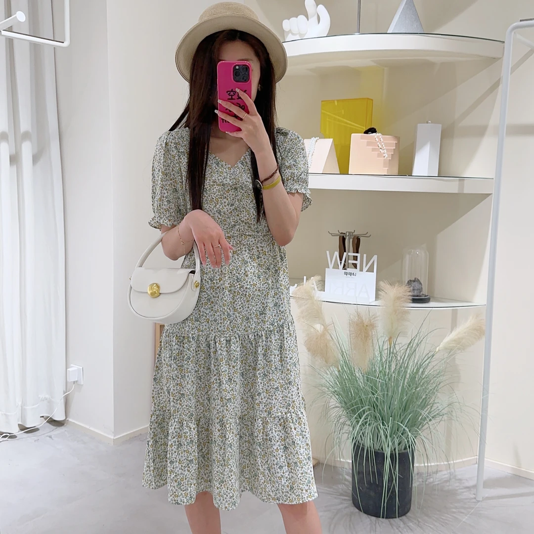 LAGOGO拉谷谷专柜同款遮肉显瘦减龄碎花连衣裙时尚百搭款蓝色v领