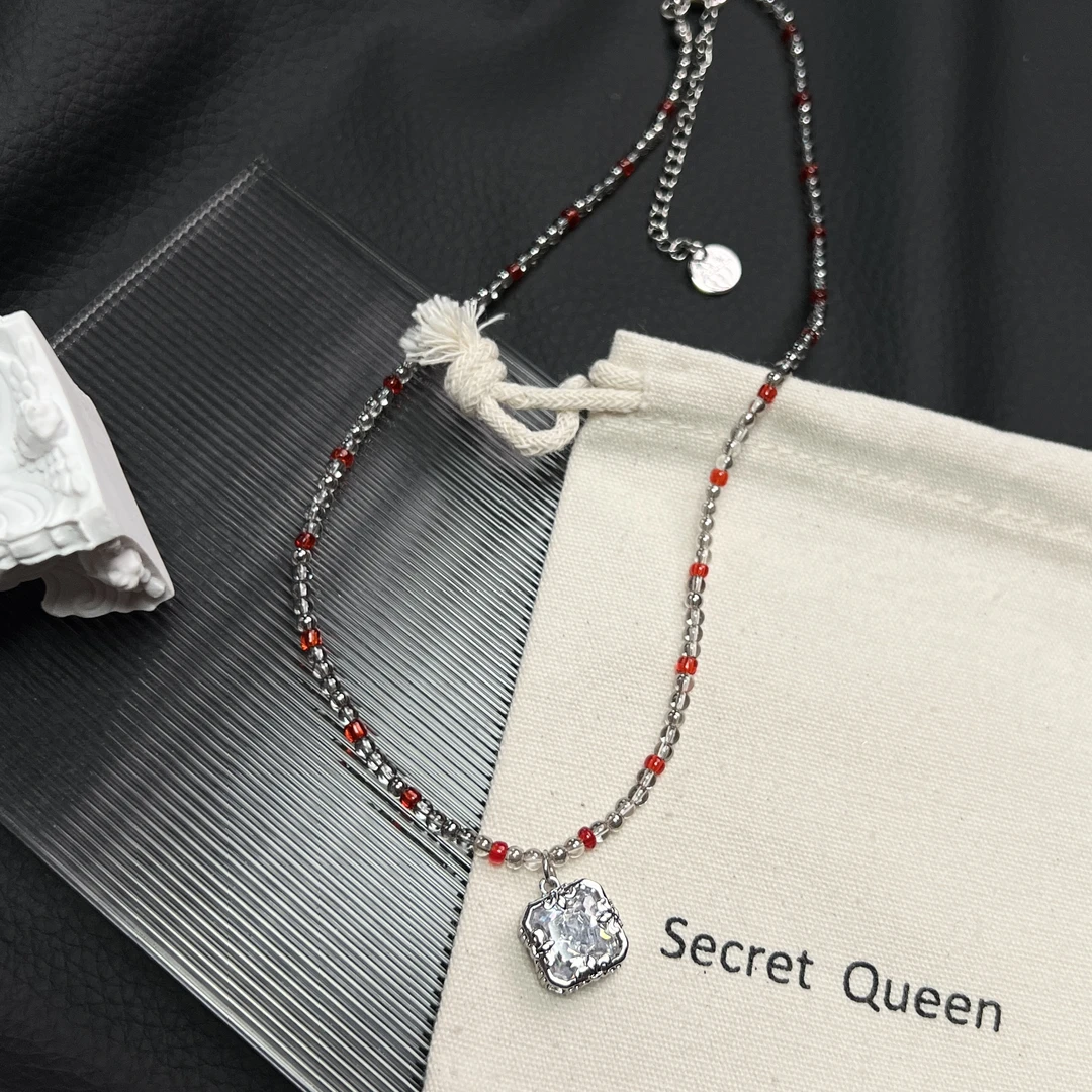 铜合金吊坠 小众设计方块锆吊坠红色小晶项链AE042