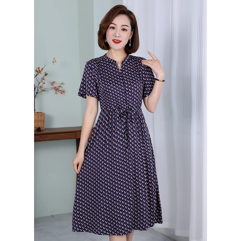 中长款连衣裙夏季印花女装大码v领显瘦法式收腰时尚图案复古气质
