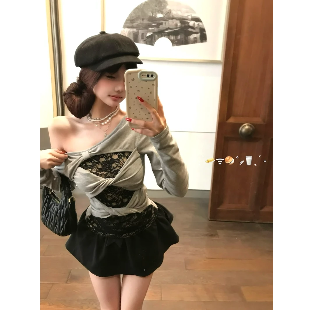 秋冬新款韩版修身显瘦设计感一字肩蕾丝拼接镂空长袖T恤打底衫女