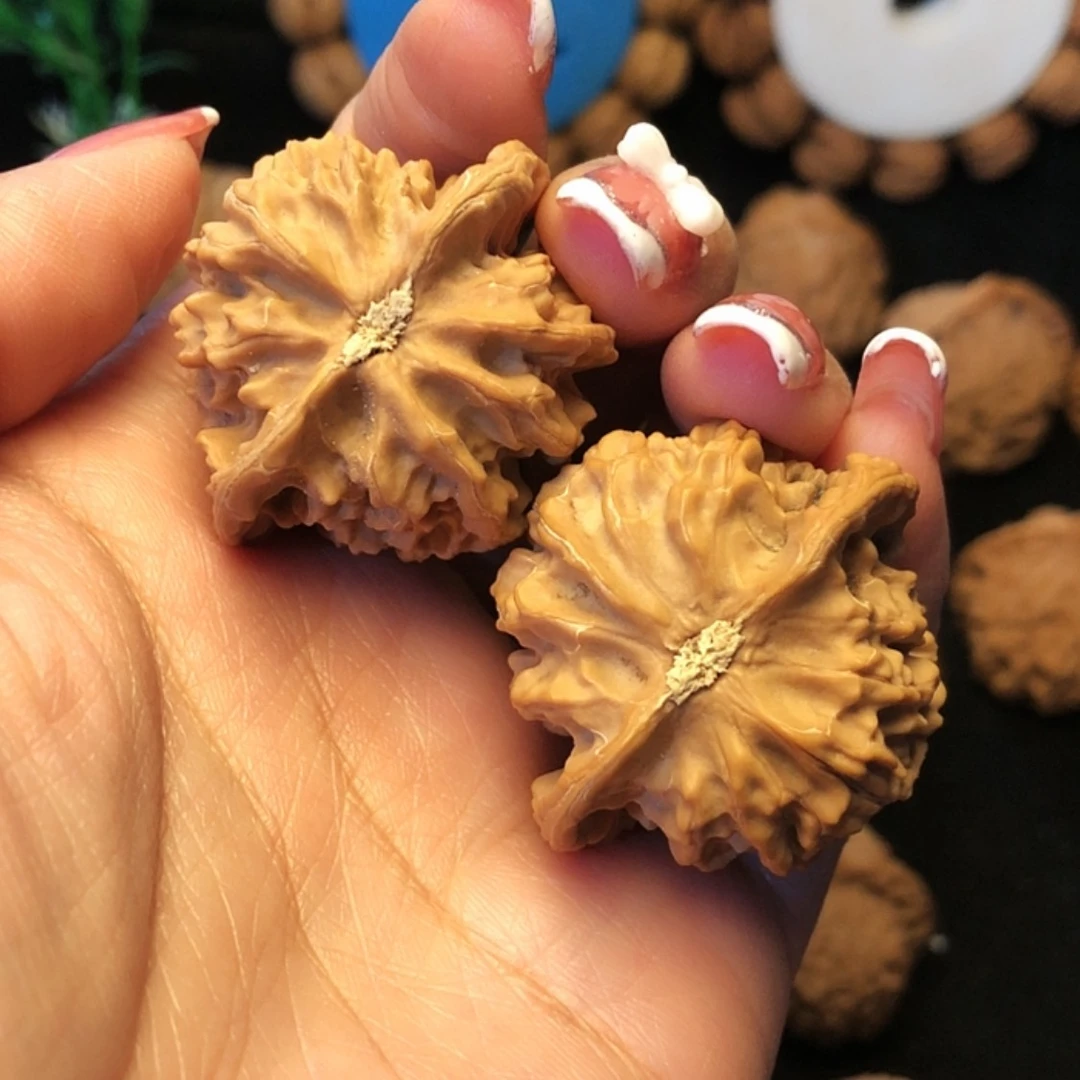 【闪购商品】文玩核桃吊坠Q*