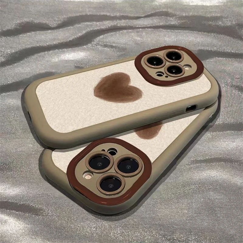 棕色爱心泡芙壳适用于苹果15手机壳iphone13/14promax防摔12/11女