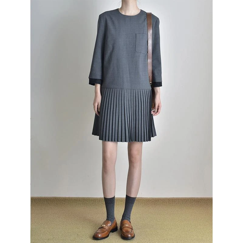 季新款灰色拼接百褶连衣裙小个子显瘦通勤短款a字长袖西装裙