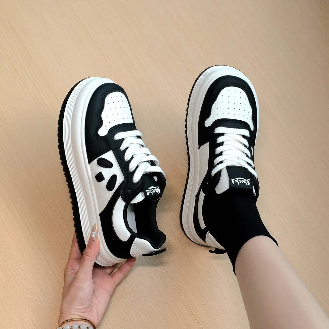2023新款小白鞋女百搭爆款网红板鞋熊猫鞋韩版潮流小众女士休闲鞋