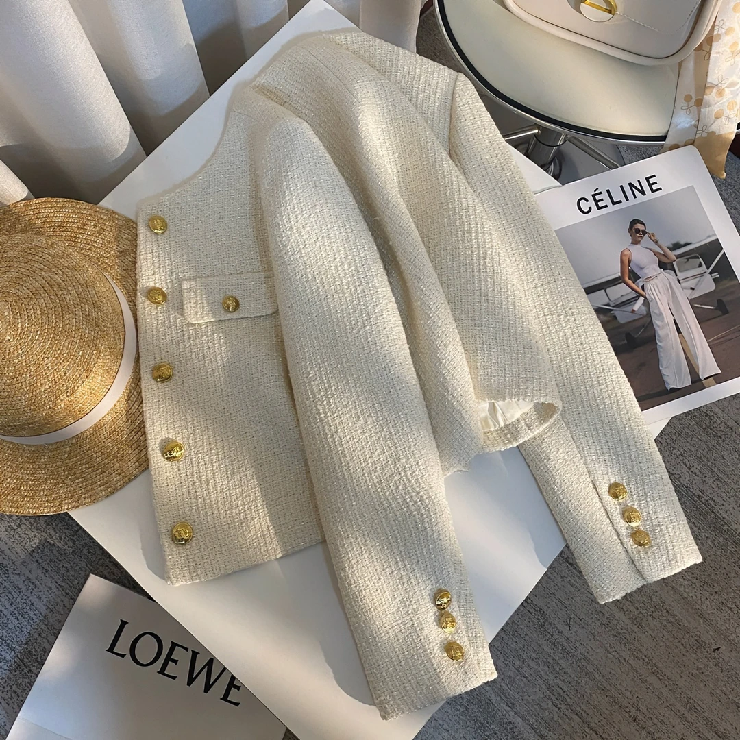 秋冬季时尚高端轻奢洋气短款小香风百搭韩系设计感大气上档次外套