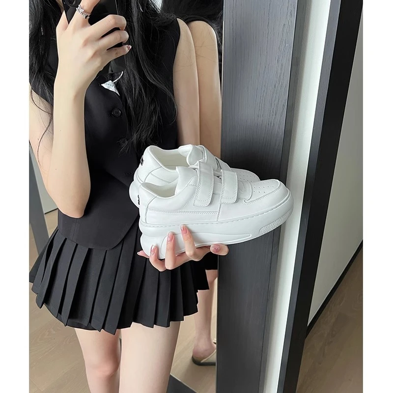 软牛皮~真皮减龄魔术贴厚底小白鞋女秋新款百搭增高运动休闲板鞋
