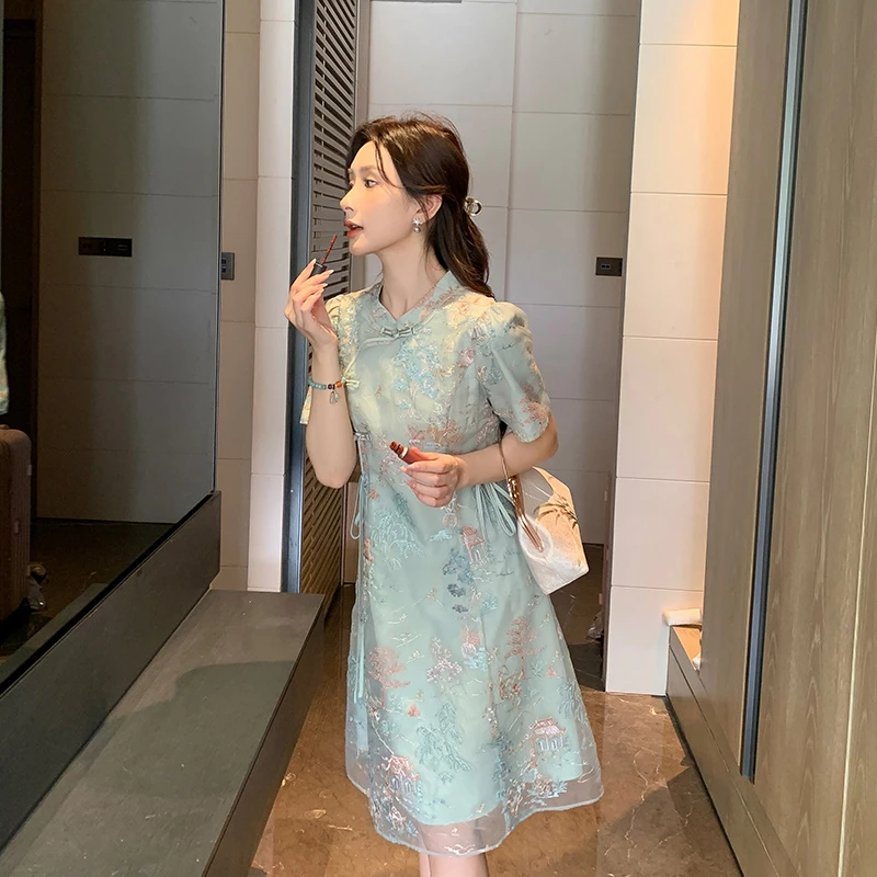 [奢姿轻奢系列]2025夏季新款复古绣花小立领旗袍胖妹妹时尚连衣裙