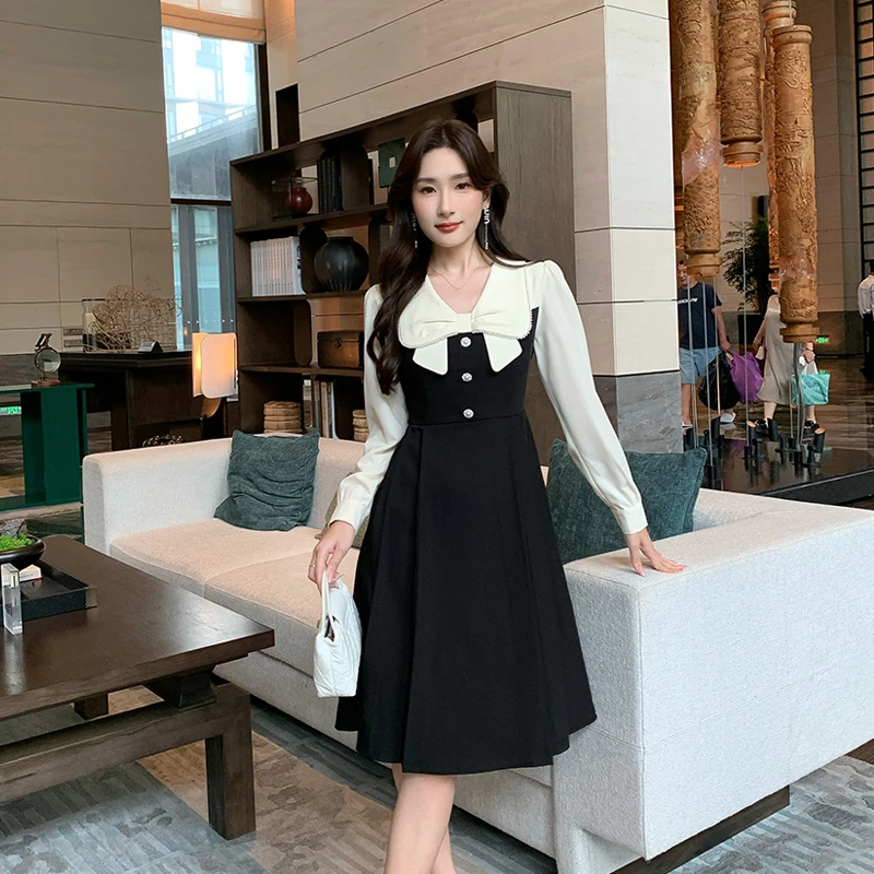 奢姿大码女装2025秋季减龄蝴蝶结V领裙子胖妹妹拼接假两件连衣裙