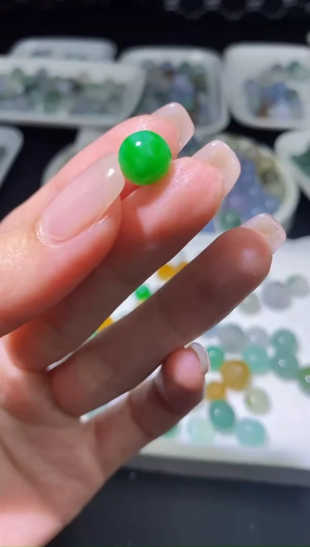 【闪购商品】定制翡翠未镶嵌珠子