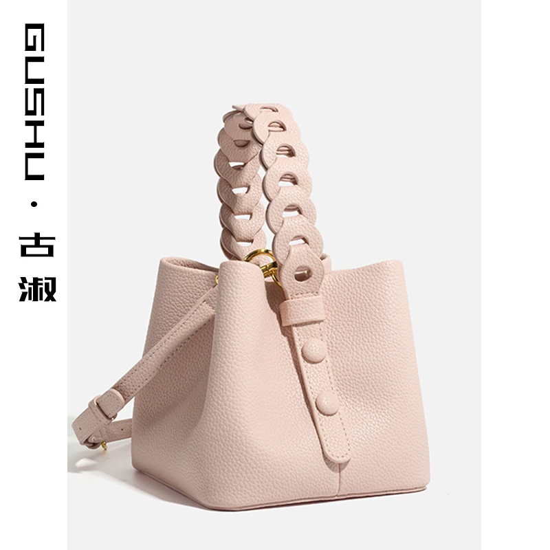 GUSHU/古淑高级感水桶包女2024夏季新款编制手提包通勤单肩斜挎包