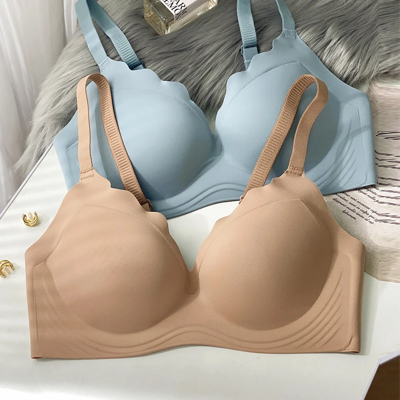 无痕薄款内衣女聚拢无钢圈收副乳不跑位睡眠防下垂调整型文胸罩