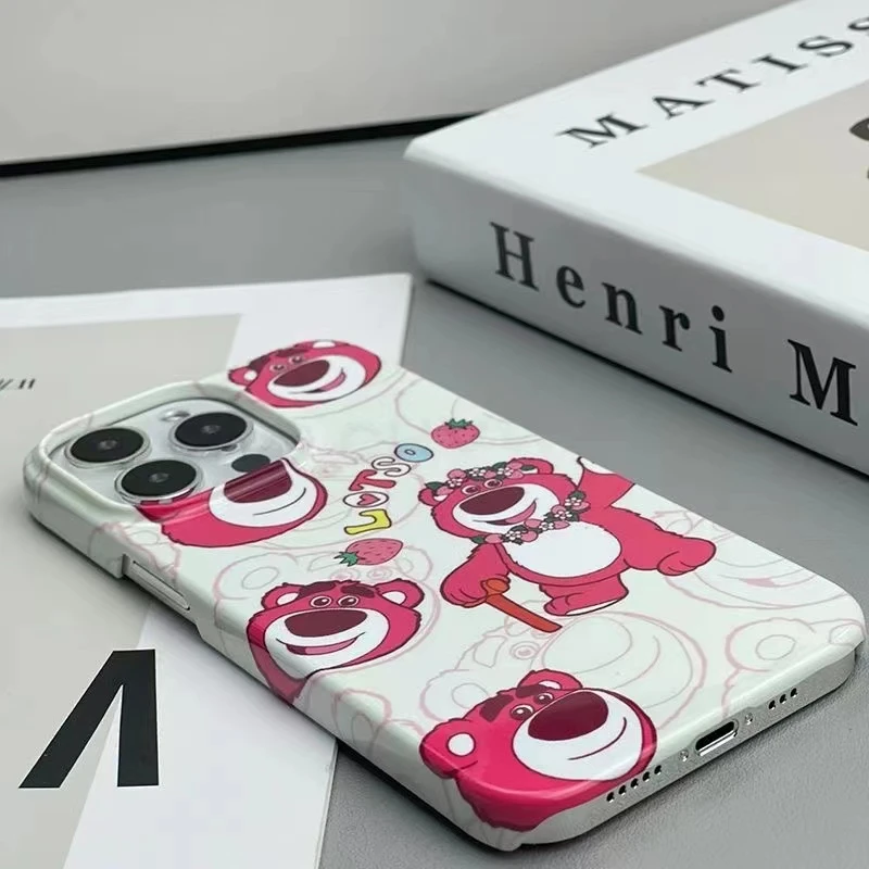适用14手机壳iphone13华为OPPOVIVO小米新款卡通草莓熊菲林硬全包