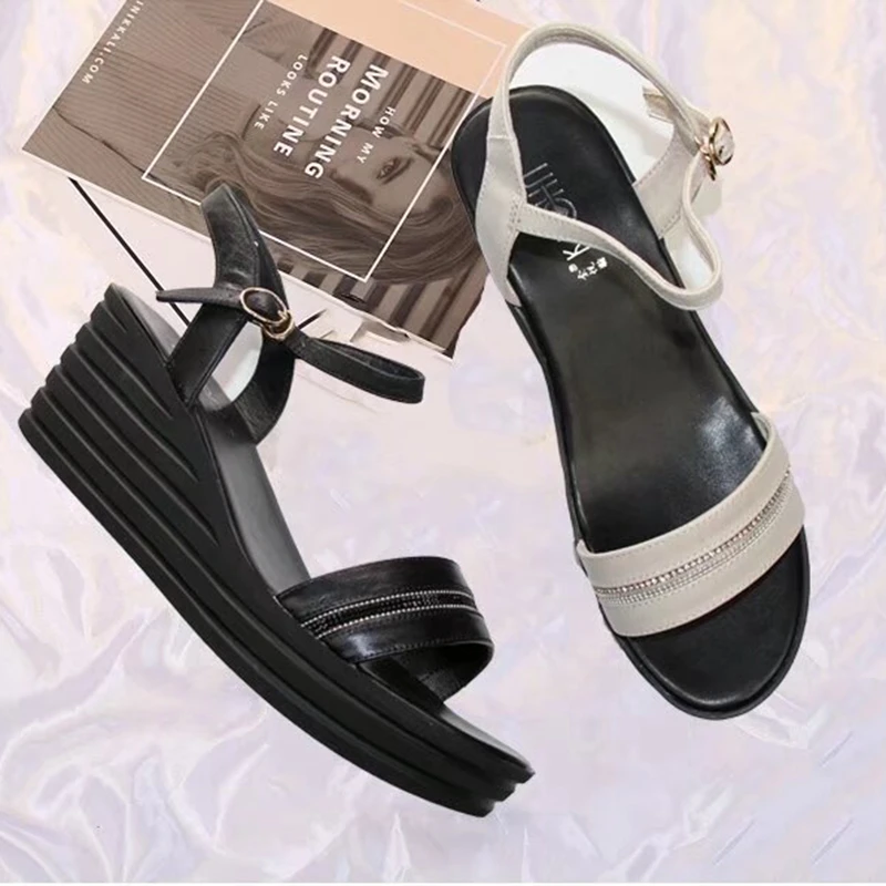 特价福利款100时尚百搭软底舒适耐穿凉鞋