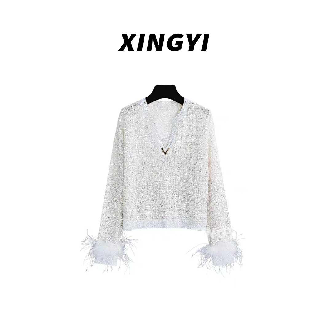 『XINGYI』V领镂空亮片针织衫驼鸟毛徽章长袖XY8225
