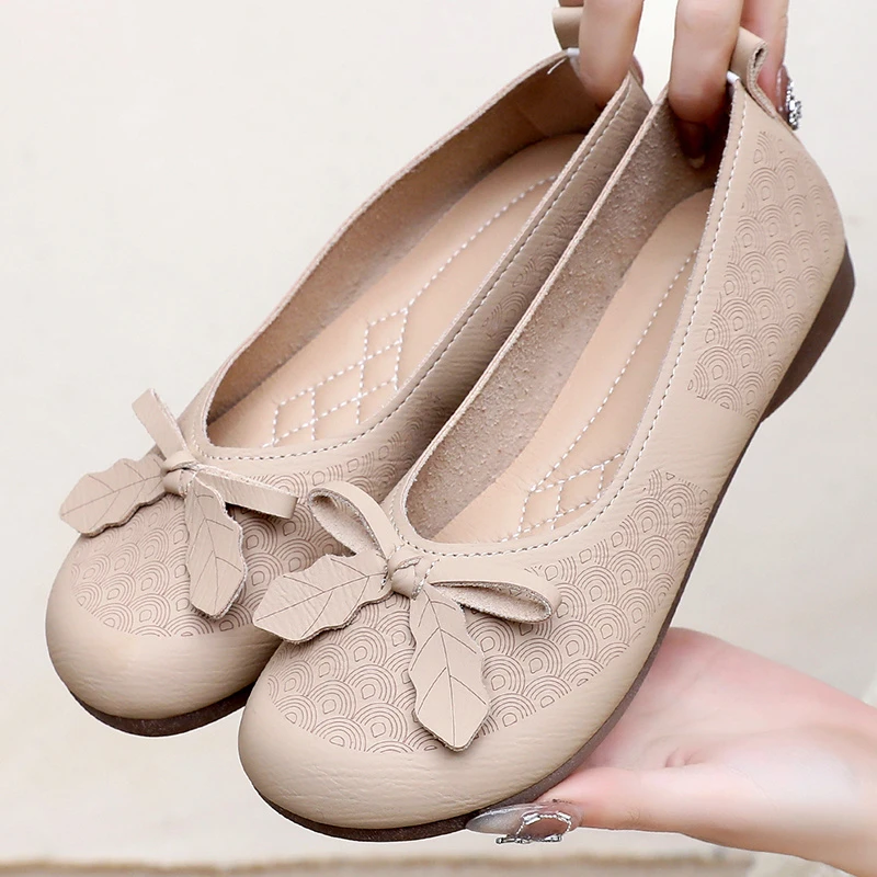 2024春季新款软底百搭休闲女单鞋浅口圆头鞋牛筋底时尚妈妈鞋