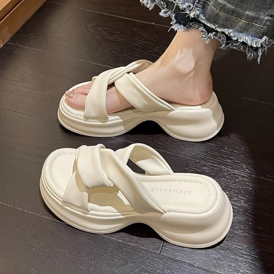 厚底凉拖鞋女夏外穿时尚2024新款高级感小众沙滩鞋子休闲一字拖鞋