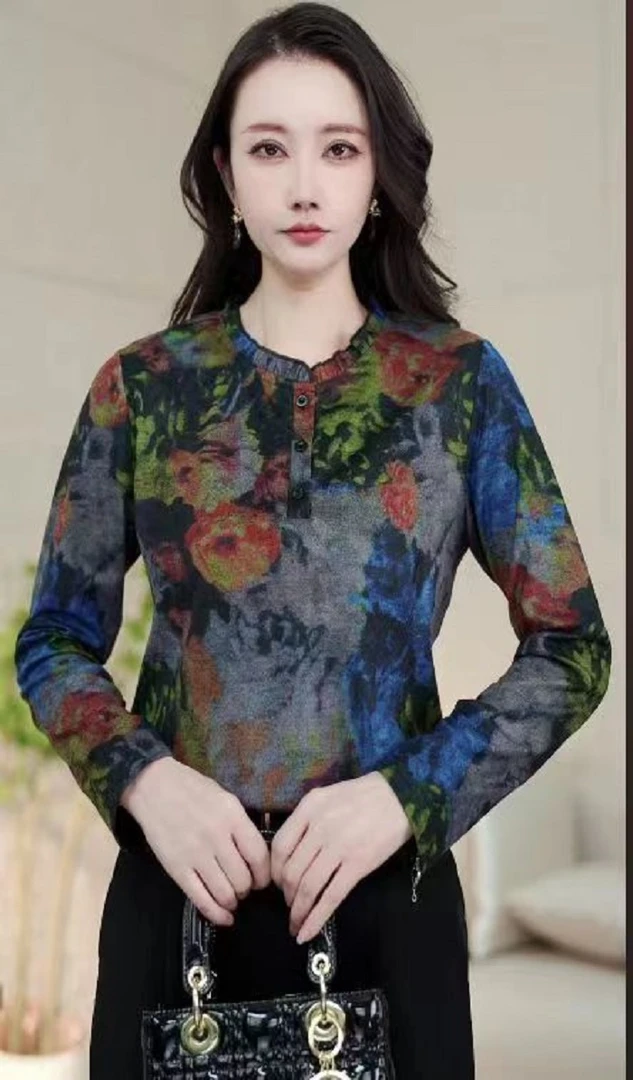 Y029秋季新款时尚百搭花色上衣气质短款打底衫长袖网红女士加厚