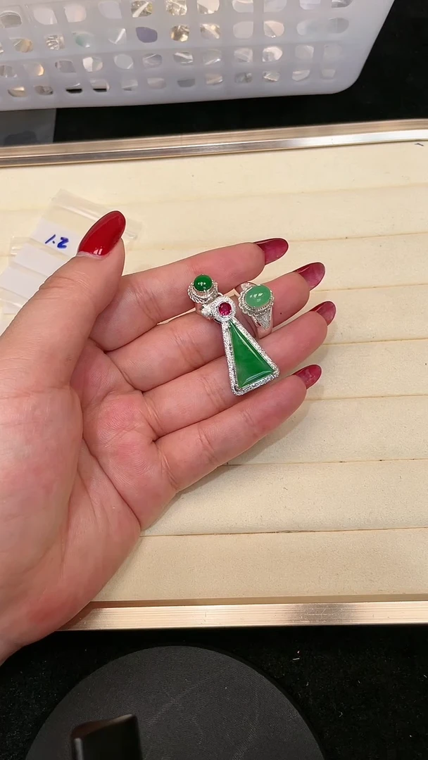 【闪购商品】定制翡翠合金翡翠113