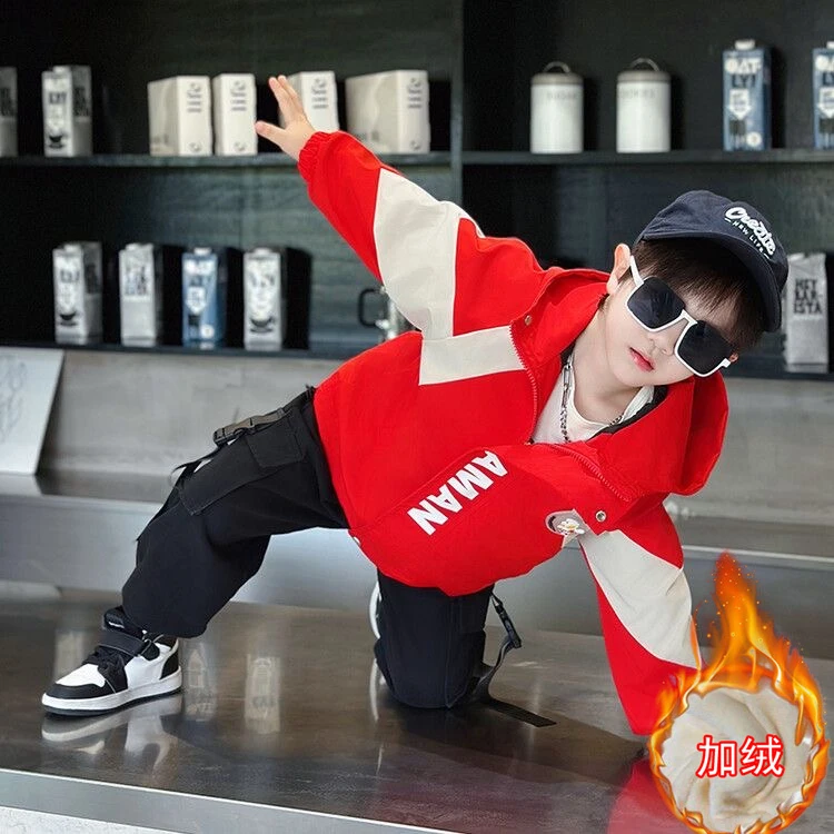 奥特曼衣服男童外套秋冬款2024新款运动男孩加绒儿童连帽冲锋衣潮