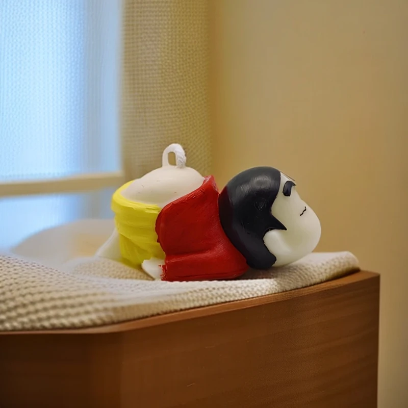 蜡笔小新手绘香薰蜡烛动漫人物可爱造型香氛摆件无烟蜡烛