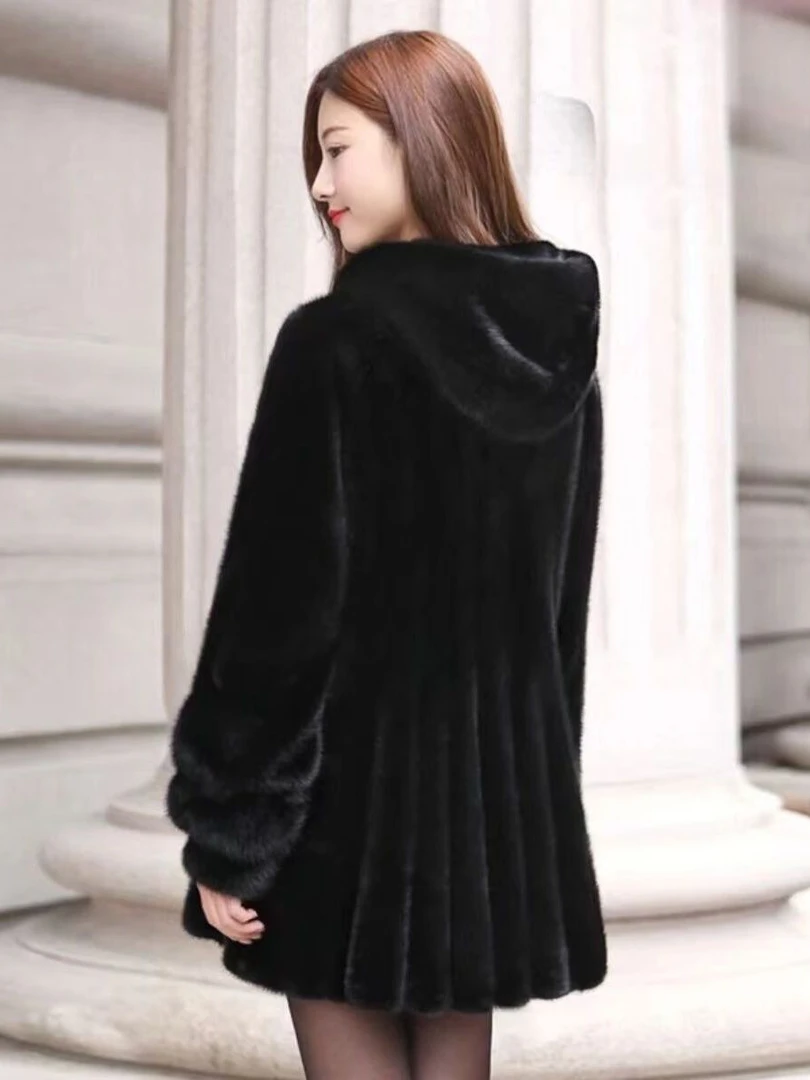 海宁圣宜6688进口天鹅貂皮大衣女中长款浪尾皮草女款。洋气休闲