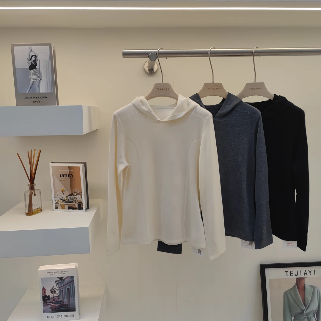 连帽纯色长袖2025春新款设计感收腰显瘦宽松百搭打底衫时尚羊毛