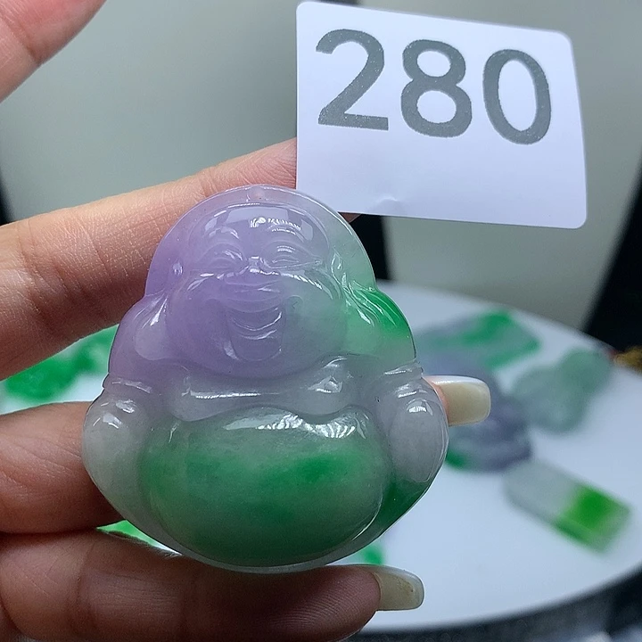 翡翠吊坠(赠链)未镶嵌
