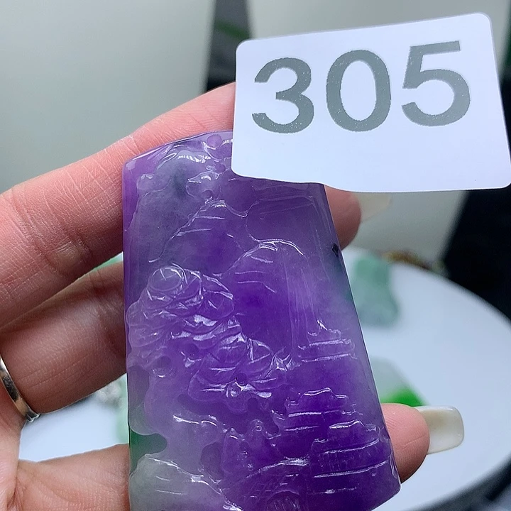 翡翠吊坠(赠链)未镶嵌