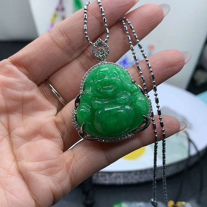 翡翠吊坠(赠链)未镶嵌