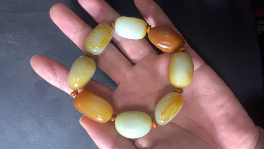 新疆和田玉原石手串