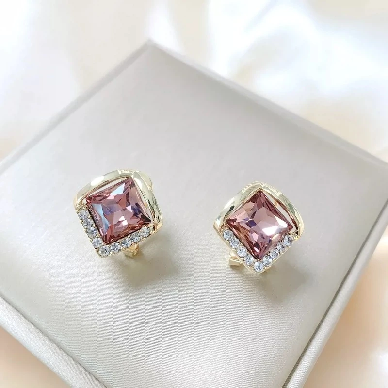 铜合金耳饰 新款气质时尚精致小香风百搭设计感轻奢耳环1426