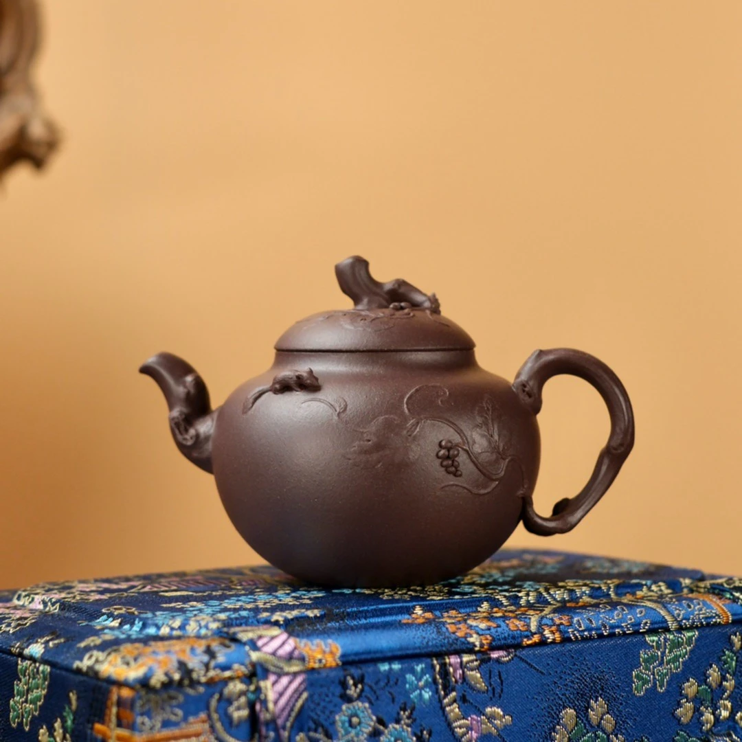 朱子阳 松鼠葡萄壶150CC小号 天青泥 全手工 紫砂壶 经典款 佳作