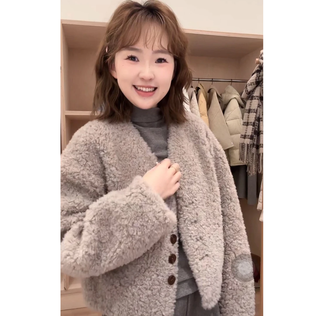 甜甜【冰岛】春节战袍松绒白月光冬日回归~羊毛外套1257