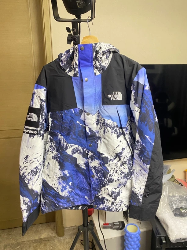 Supreme x 北面 冲锋衣 L码 Vk
