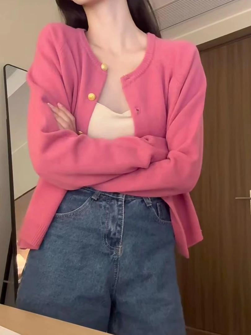 小众慵懒风玫红色针织开衫女秋冬温柔氛围感软糯毛衣外套漂亮上衣