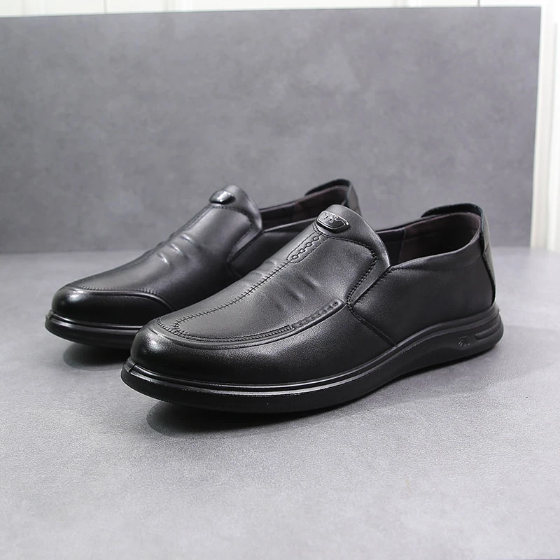 头层牛皮舒适软底休闲皮鞋男套脚英伦时尚真皮透气厚底爸爸鞋