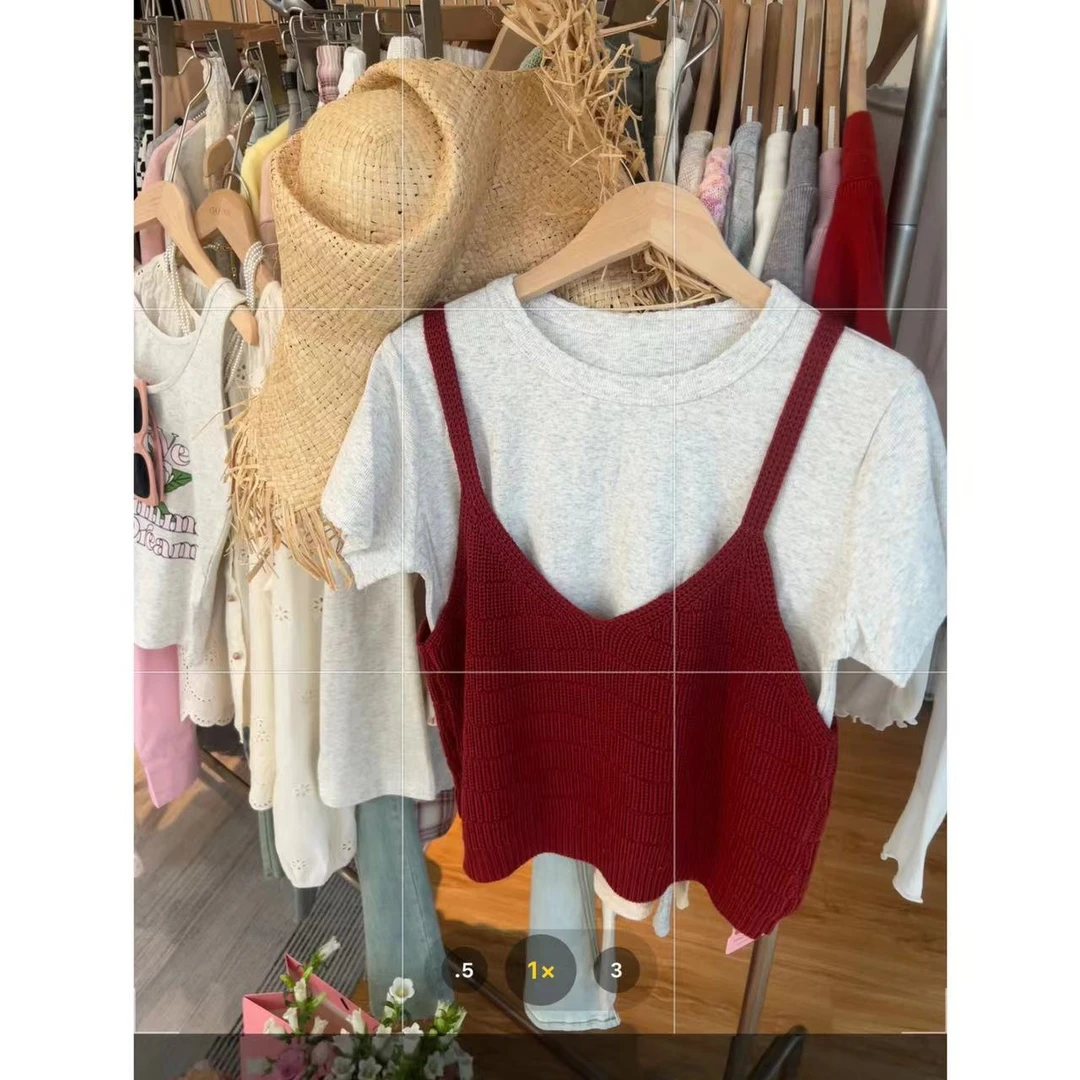 请叫我大韩 《番茄红了》温柔风v领针织吊带春款叠穿显瘦小背心3068